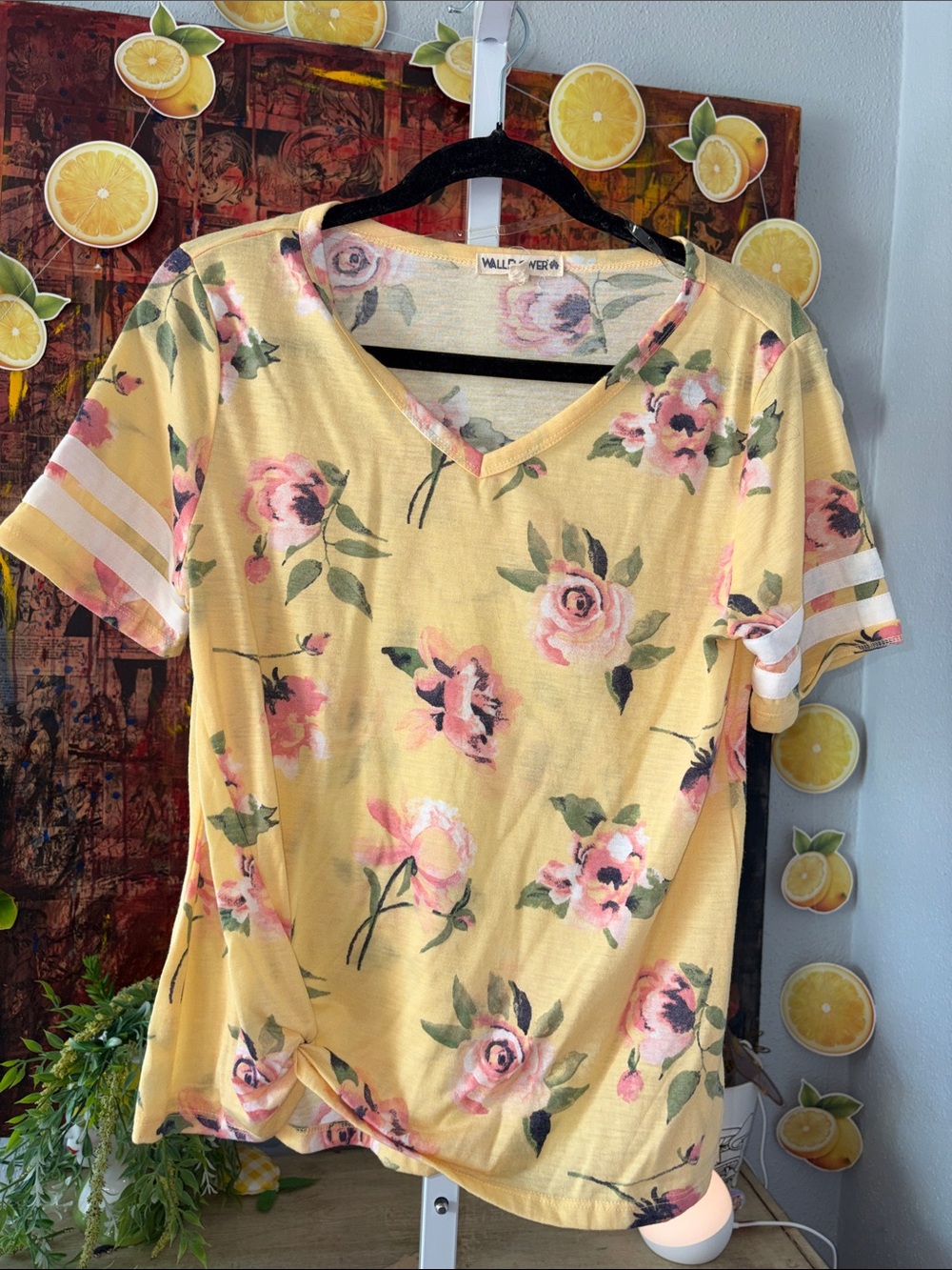 Wallflower Yellow Floral V-Neck Short Sleeve Tee with Pink Roses Size L